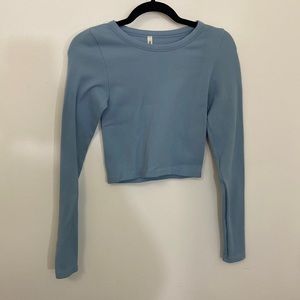 ARITZIA SUNDAY BEST LONG SLEEVE SEAMLESS TOP